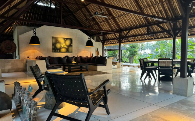 Villa Pantulan Bali Hotel
