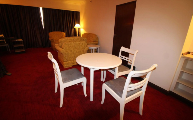 Grand Riverview Hotel