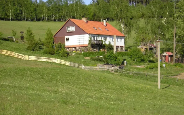 Marie Pavla With 7 Bedrooms and 4 Bathrooms