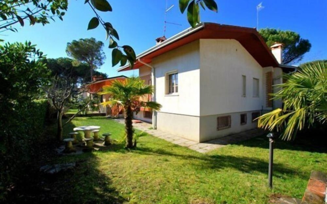 Villa a Lignano Riviera with air conditioning