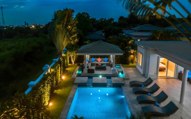 Luxury Pool Villa 608