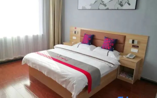 Junyi Chain Hotel (Lan County Bus Station)
