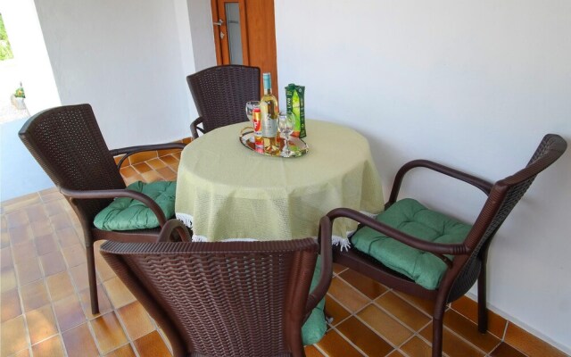Nice Home in Kanfanar With Wifi and 1 Bedrooms