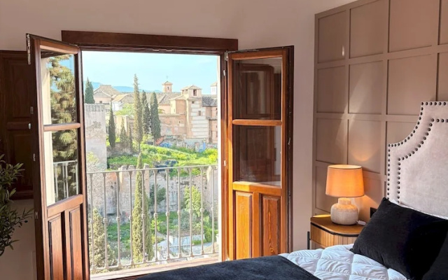 Lovely Loft With Views in Granada Mirador de Aixa