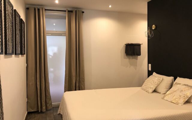 Elegant apartment with private garden