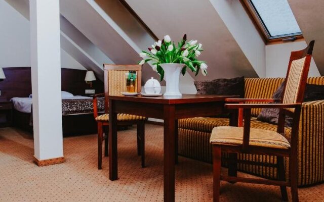 Korel Hotel