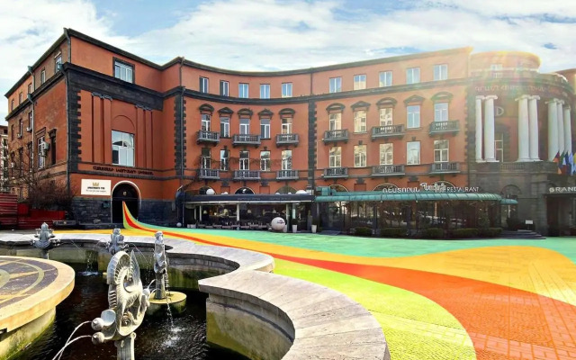 Armenak apartments N20