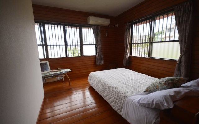 Resort Villa Nakadoma Inn Bettei – Guest Rooms – Onna