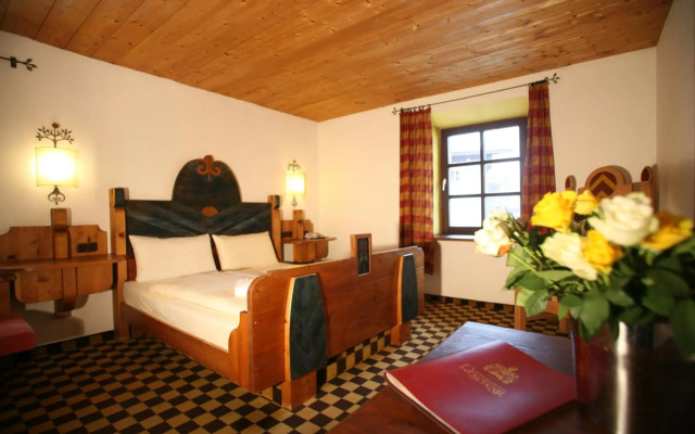 Schlosshotel Rosenegg
