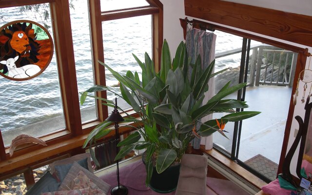 Serenity by the Sea Retreat B&B