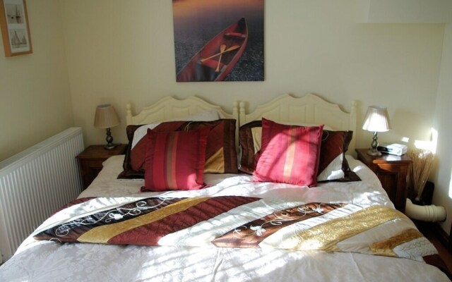 Limpert Bay Guest House