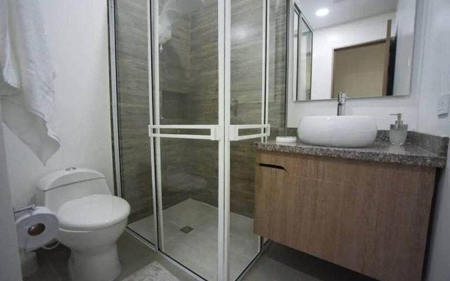 205-HERMOSO APARTA ESTUDIO MODERNO EN Granada