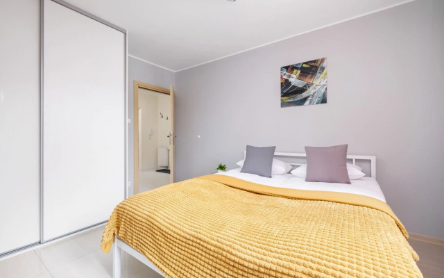 Apartment Mondrian by Renters