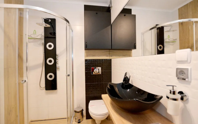 Golden Sun Apartments - Port