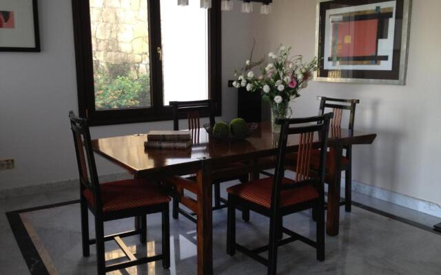 STUNNING 175 m2 APARTMENT with TERRACE and JACUZZI