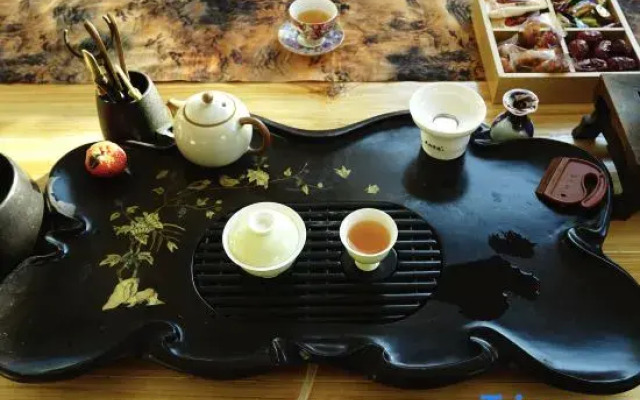 Yuexi Lvshui Yage Farm Yard