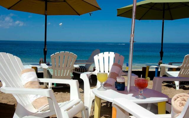 Hotel Eloisa - Near Playa de los Muertos