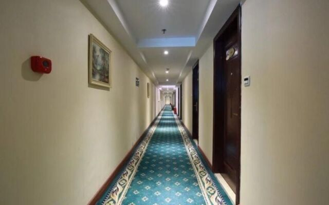 GreenTree Alliance Guangdong Shenzhen Pinghu Avenue Jingdu Town Hotel