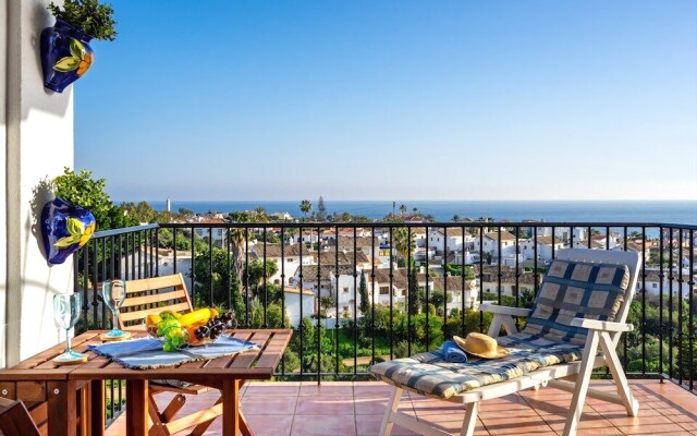Las Colinas Apartment with Seaviews Ref 51