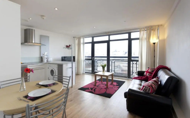 Victoria Centre Apartments & Annexe