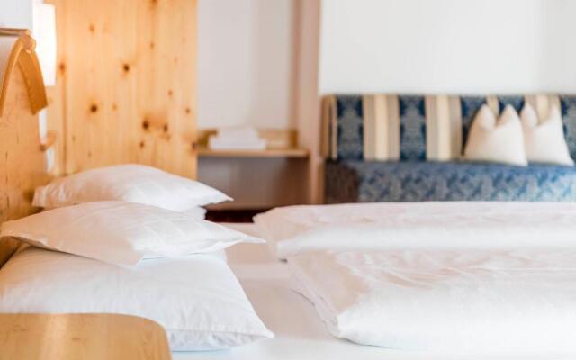 B&B Hotel & Apartments Alpenrose