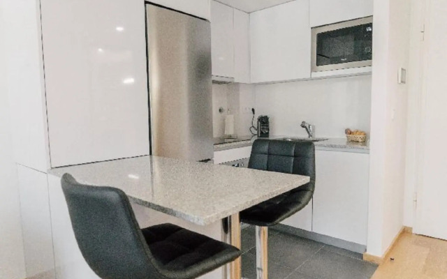 Oporto Yellow Apartments