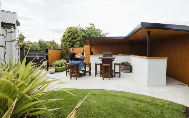 Radfords on the Lake