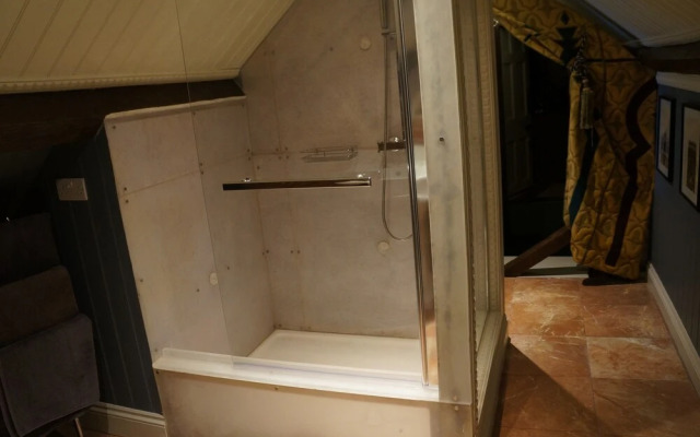 Cedar House Boutique B&B