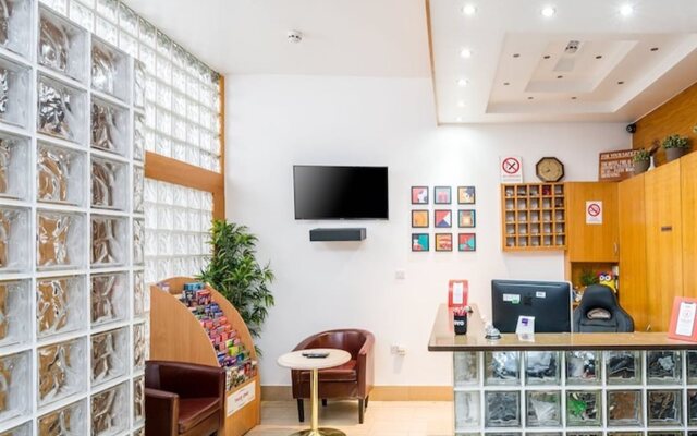 OYO Abbey Hotel, London Shepherd's Bush Market