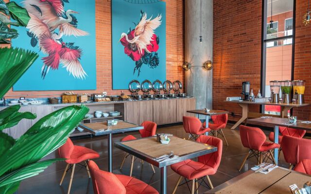 Aloft Guadalajara Sur