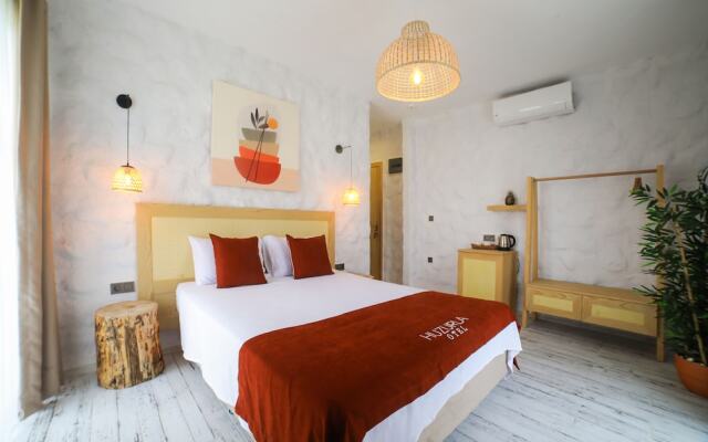 Huzurla Otel
