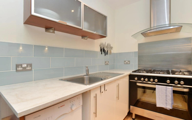 Executive 3 bed in The Meadows