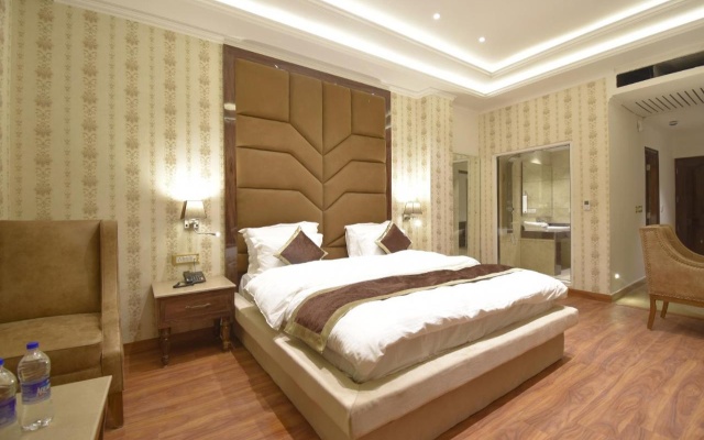 Tih The Grand Him Queen – Guest Rooms – McLeod Ganj
