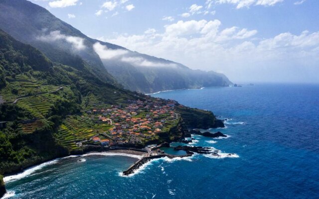 Madeira Black Sand House by Stay Madeira Island