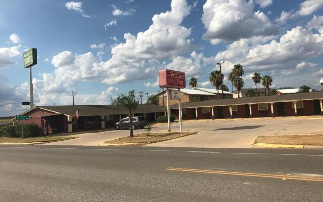 Village Inn Cotulla