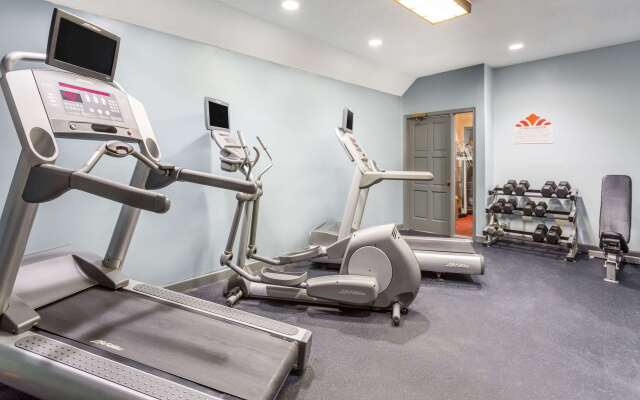 Hawthorn Suites by Wyndham North Charleston, SC