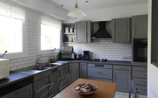 Semi-detached House, Port-louis