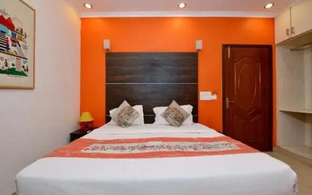 Solitaire Villa By OYO Rooms