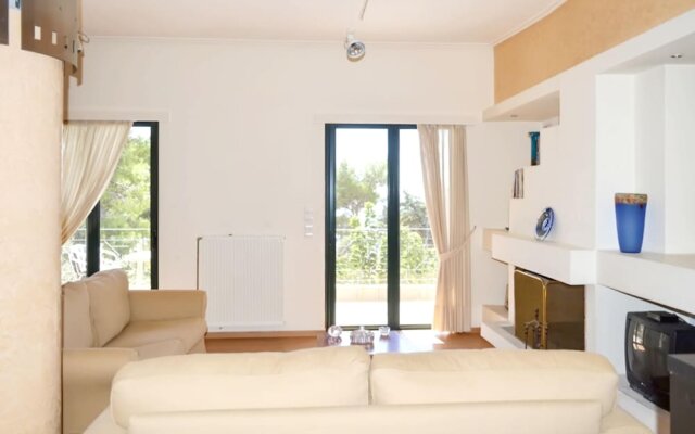 Villa With 4 Bedrooms in Karistos, With Wonderful sea View, Enclosed G