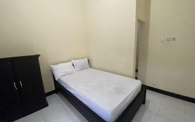 OYO Life 93258 Kos Sahabat