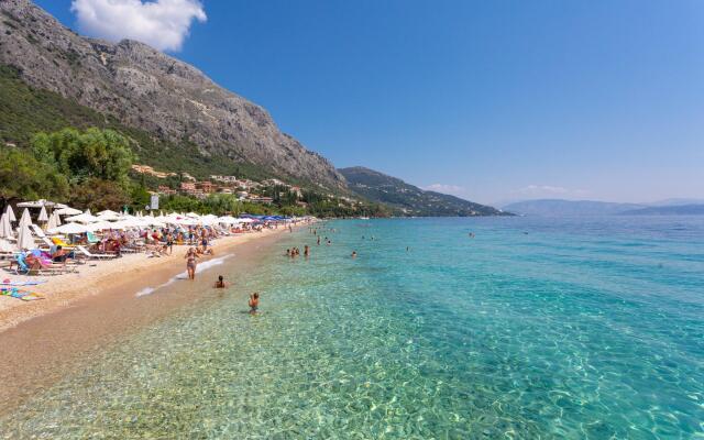 Foteini Apartment Walk to Beach Wifi Car Not Required - 2618