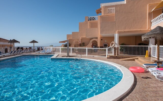 109. Romantic Apartment with Heated Pool