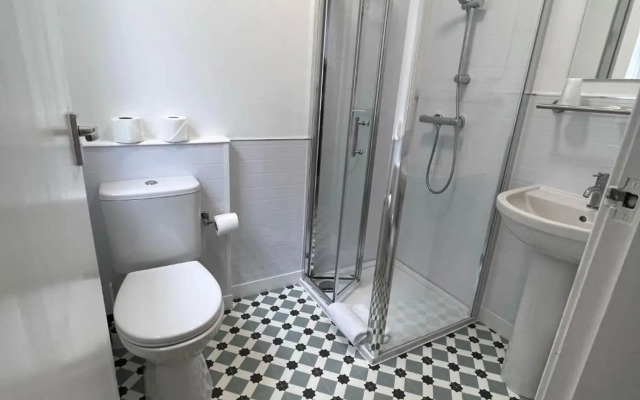 The Georgian Hollies