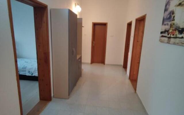 Guest House Tomba