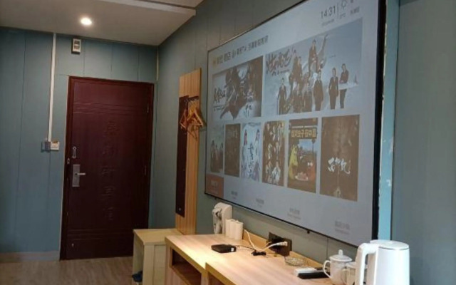Nanchang jiaxiangxuan Hotel (Weidong garden store, Fenghuang middle Avenue)