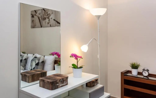 HiGuests - Modern Apt in Dubai Marina With Pool and Gym