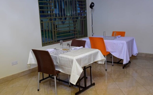 Golden View Hotel Ibanda