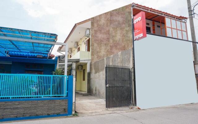 OYO 2401 Ardini Residence