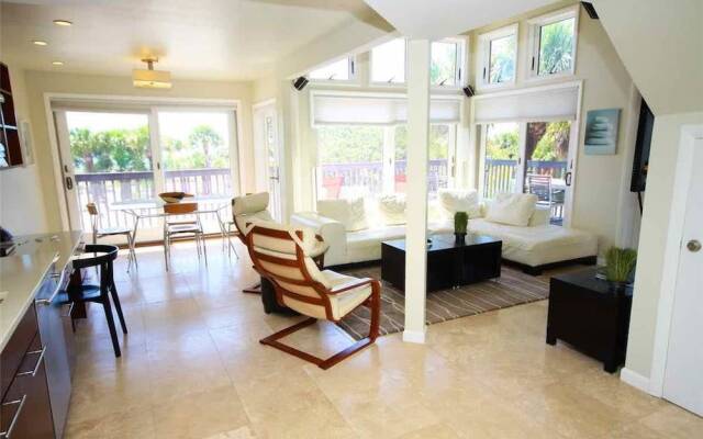 201-bydesign On The Beach I