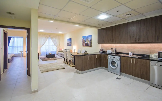 58th Floor Apartment with Dream Sea View